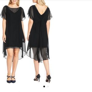 Adrianna Papell
Chiffon Overlay Draped dress